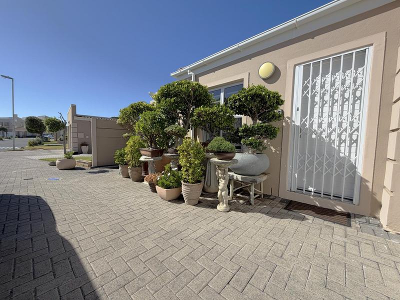 3 Bedroom Property for Sale in Costa Da Gama Western Cape